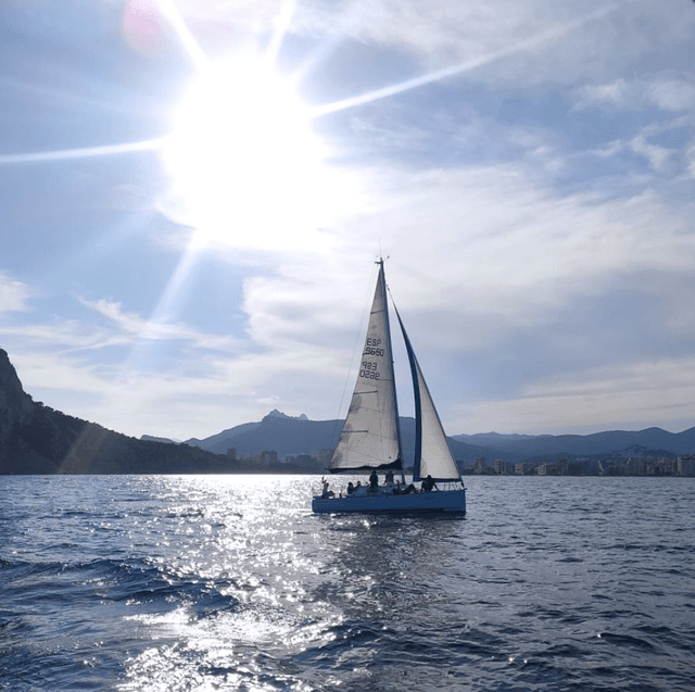 CHARTER PRIVADO TOUR 4h